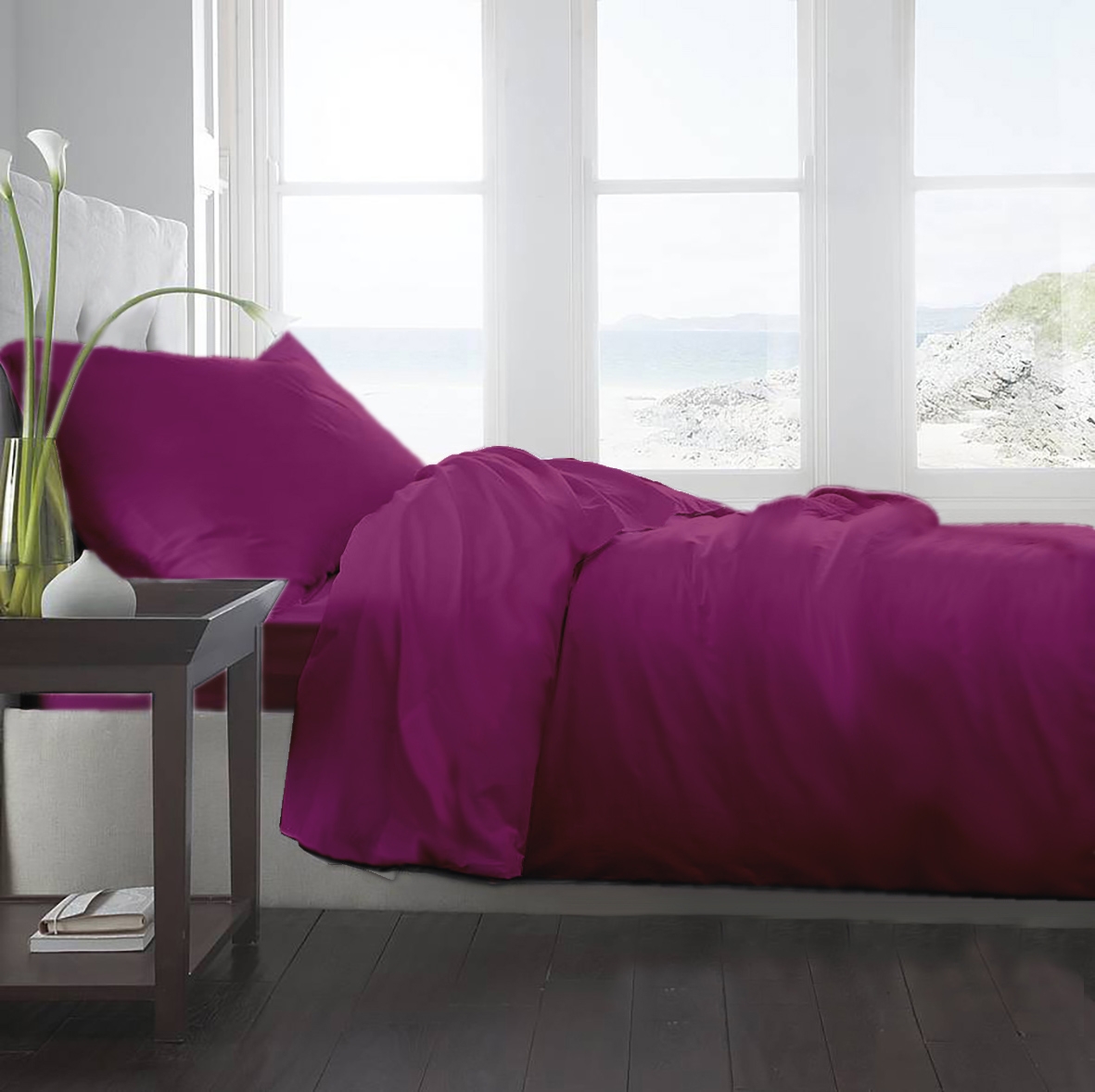 Lenjerie de pat in nuanta roz fuchsia. Lenjerie de pat in nuanta roz fuchsia.