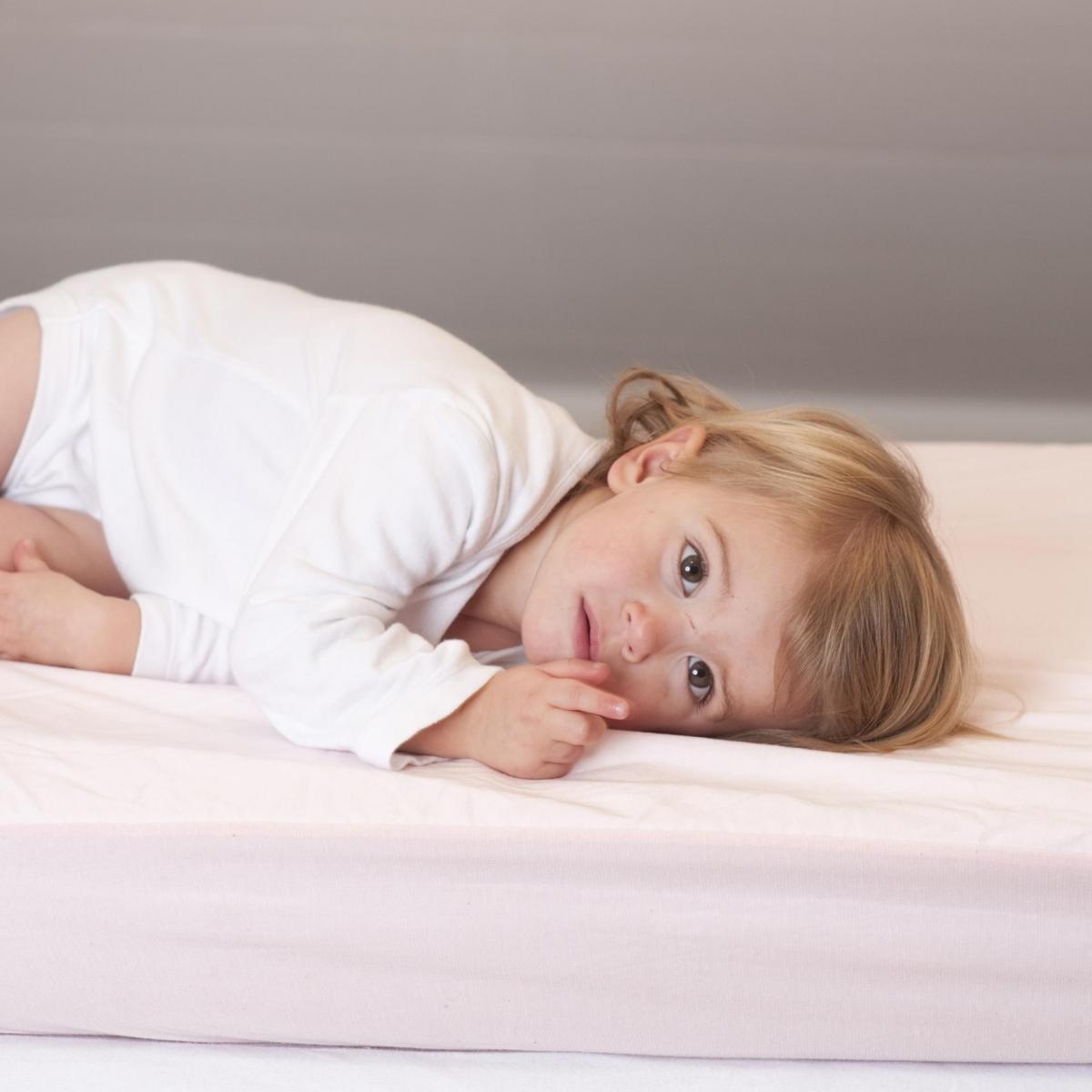 Housse imperméable pour matelas, en Tencel antibactérien, blanche Housse imperméable pour matelas, en Tencel antibactérien, blanche